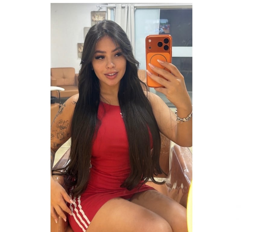 Escorts East London Canary Wharf - East London - Photos for Bia Brazilian full services no rush 🍒 Party 🍒