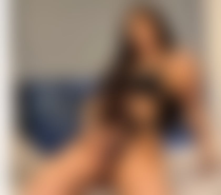 Photos for Julia Brazilian🇧🇷 New In Town 🎀✨ Girl Hot🔥