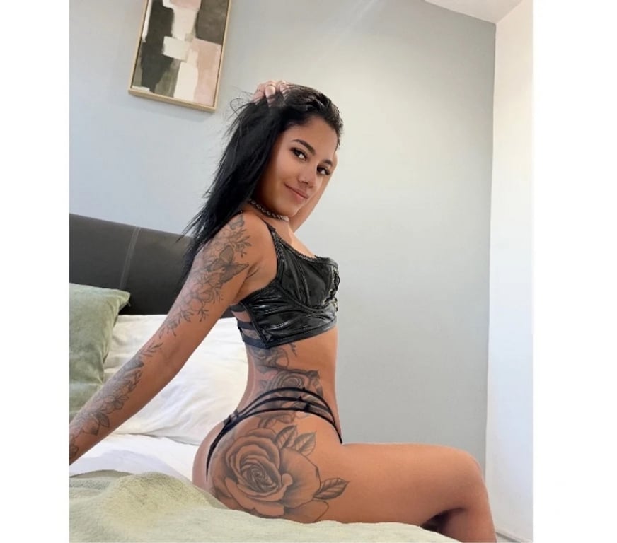 Escorts Hampshire Rushmoor - Photos for playful, horny, and sexy🥳🥳❤️❤️💋💋