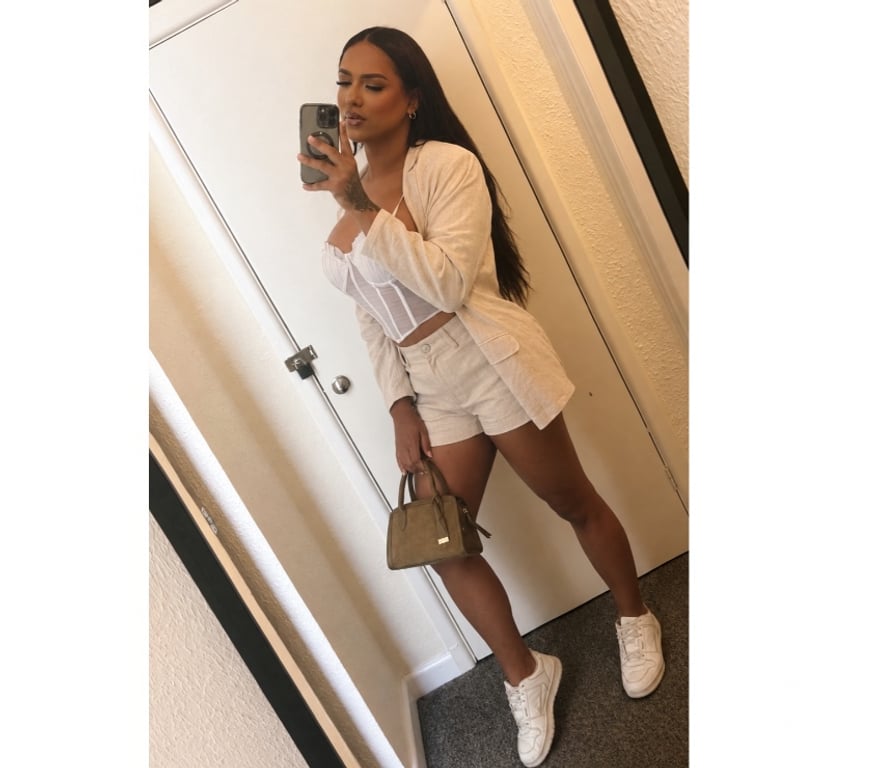 Trans Escorts Cardiff Cardiff City Centre - Cardiff - Photos for Valeska Foxx Brazilian P4rty🔥