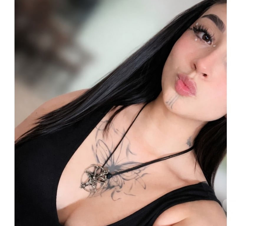 Escorts East London Stratford - DLR Station - East London - Photos for 🔥Dark-Hair and Skinny Lovely Party Girl💃