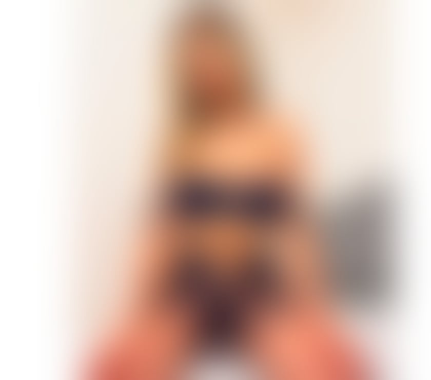 Escorts Belfast Belfast City Centre (South) - Belfast - Photos for Ella new girl in town