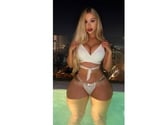 Firey blonde 🇧🇷 very hot new in ‼️
