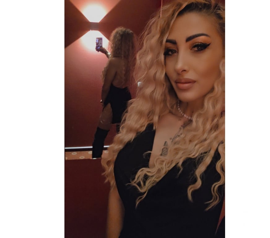 Escorts Norfolk Norwich - Photos for Hi new in town sexy girl available now party 🥂