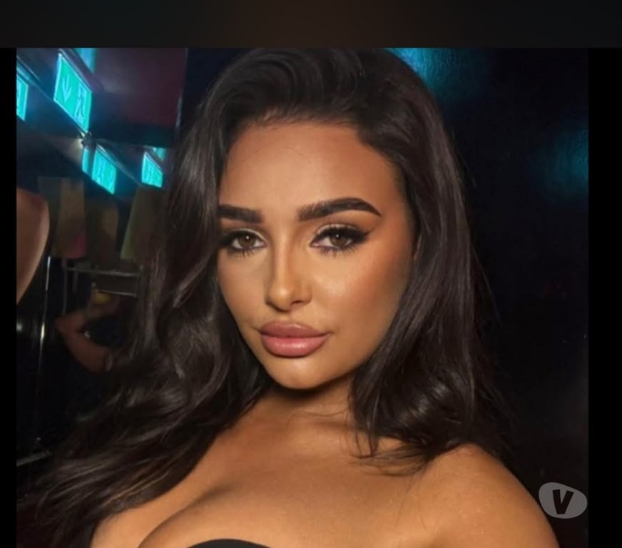 Adult Entertainment West London Hillingdon - Photos for Female and male couple-WhatsApp only contact