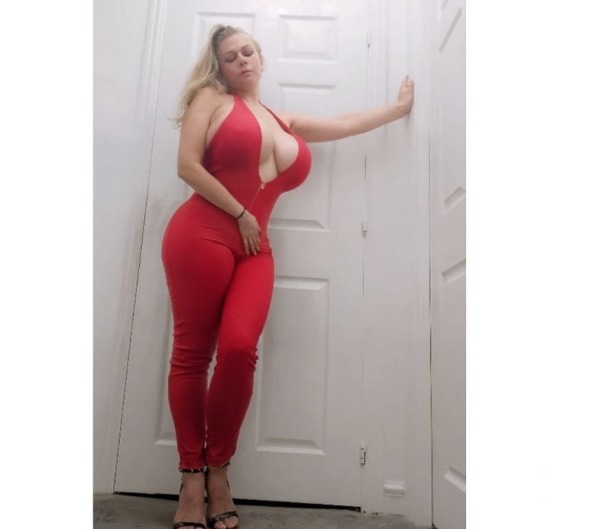 Escorts Shropshire Telford and Wrekin - Photos for The godness next door helens real picture 📸
