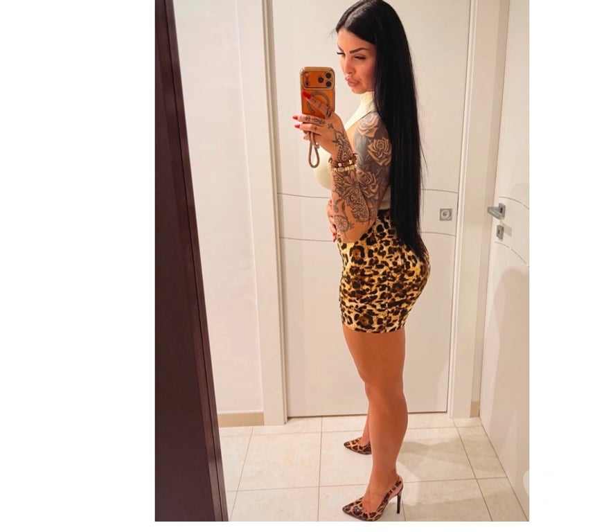 Escorts Cambridgeshire Cambridge - Photos for Clara Sexy Brunette