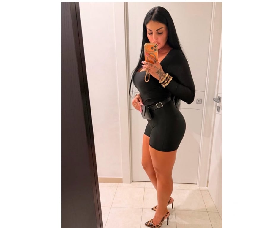 Escorts Cambridgeshire Cambridge - Photos for Clara Sexy Brunette