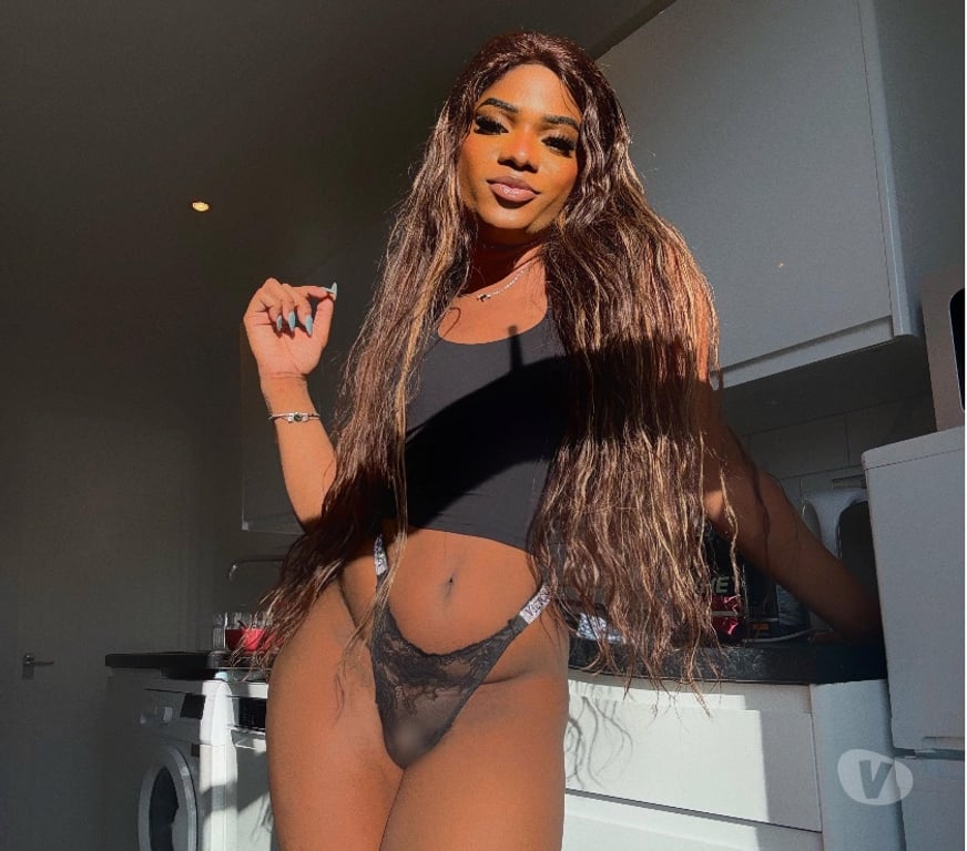 Trans Escorts Hertfordshire Watford - Photos for LARYSSAH BRAZILIAN🇧🇷🔥HUNG🔥🥳PARTY🥳
