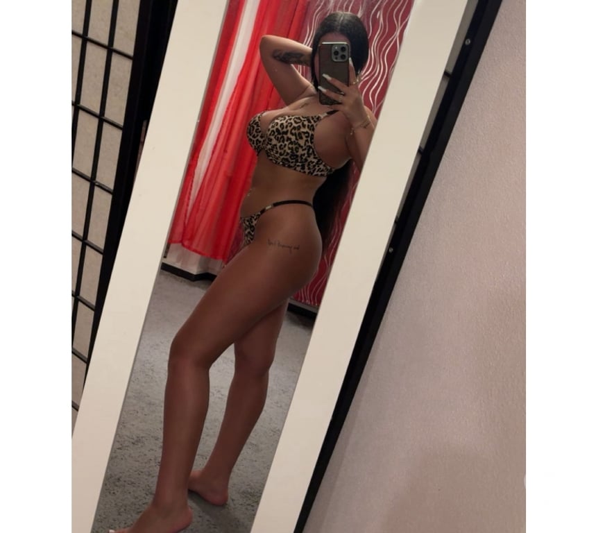 Escorts Belfast Belfast City Centre (South) - Belfast - Photos for 🎀AVAILABLE🎀 Your Chocolate Brunette 🎀