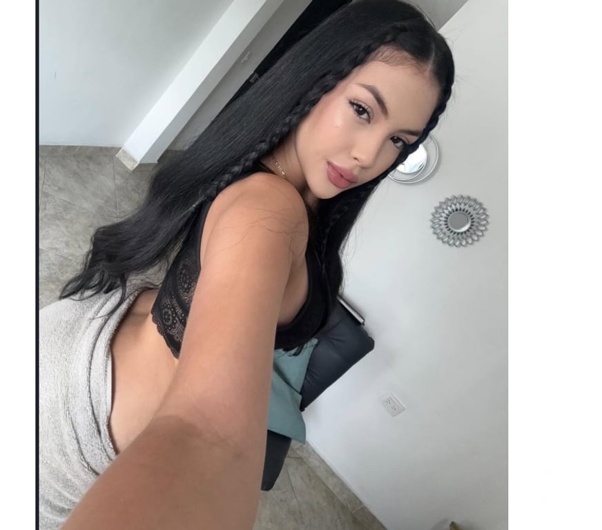 Escorts West Northamptonshire Northampton - West Northamptonshire - Photos for Bruna Hot Brunette 🔥 Party 🥳
