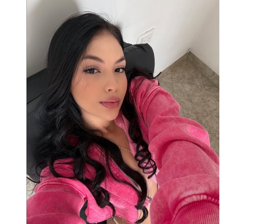 Escorts West Northamptonshire Northampton - West Northamptonshire - Photos for Bruna Hot Brunette 🔥 Party 🥳