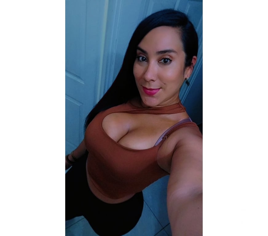Escorts North London Enfield - Photos for CURVY BEAUTY Queen ✈️ REAL PHOTOS 🔥 NATURAL