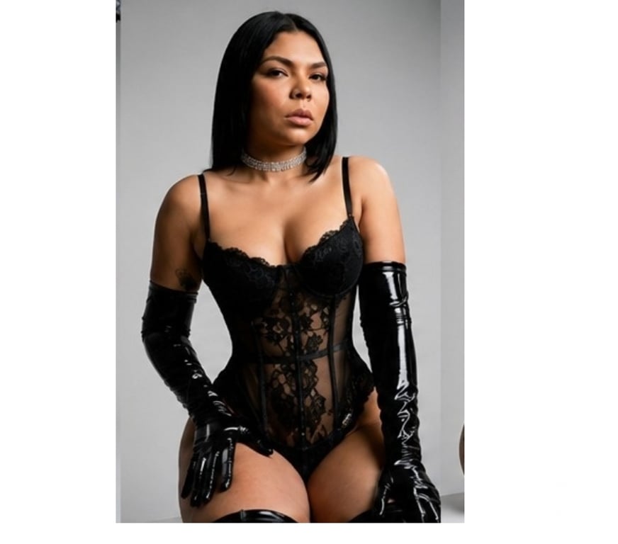 Escorts Peterborough Peterborough City Centre - Peterborough - Photos for Jennifer 🇧🇷 BRAZILIAN PARTTY GIRL