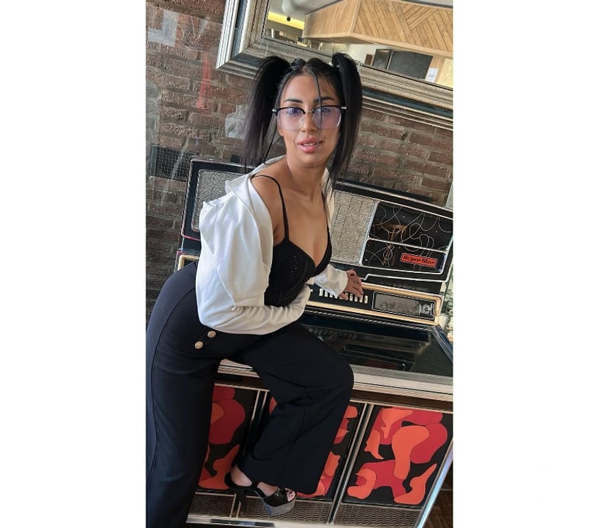 Escorts Cardiff Cardiff City Centre - Cardiff - Photos for Betty best in town
