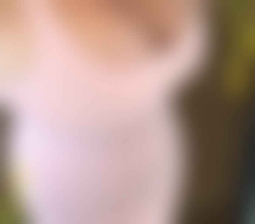 Escorts East London Forest Gate - East London - Photos for Mature Laura💋Natural big boobs❤Last day August 18th