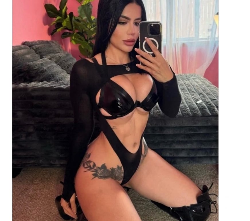 Escorts Windsor and Maidenhead Ascot - Windsor and Maidenhead - Photos for 🩷🔥MELANIE PARTY GIRL, NEW IN TOWN