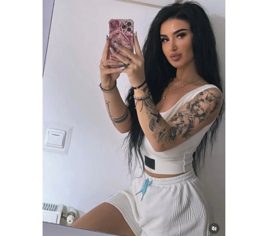 Escorts West Sussex Crawley - Photos for 🌺✨🅾️NLY OUTCALL🦋🥰PARTY GIRL