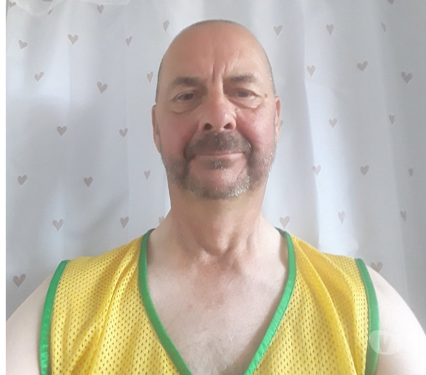 Gay Dating Kent Folkestone and Hythe - Photos for Bottom looking for top