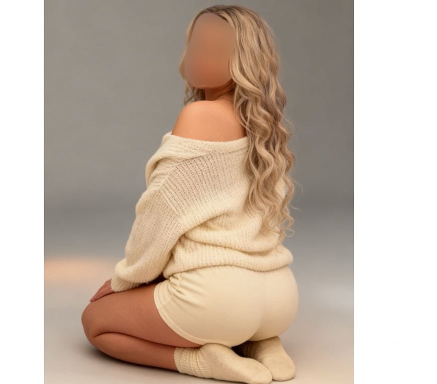 Escorts Greater Manchester Stockport - Photos for Blonde Gabriella curvy model best party girl 🥳