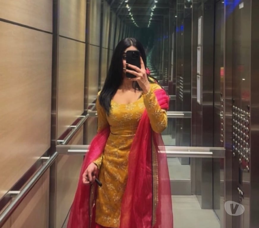 Escorts West Yorkshire Wakefield - Photos for Warm & Welcoming Indian Companion.