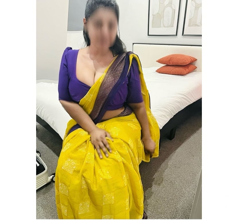 Escorts West Midlands Birmingham - Photos for MAITHILI SOUTH INDIAN TAMIL GIRL NEW IN BIRMINGHAM 🇮🇳