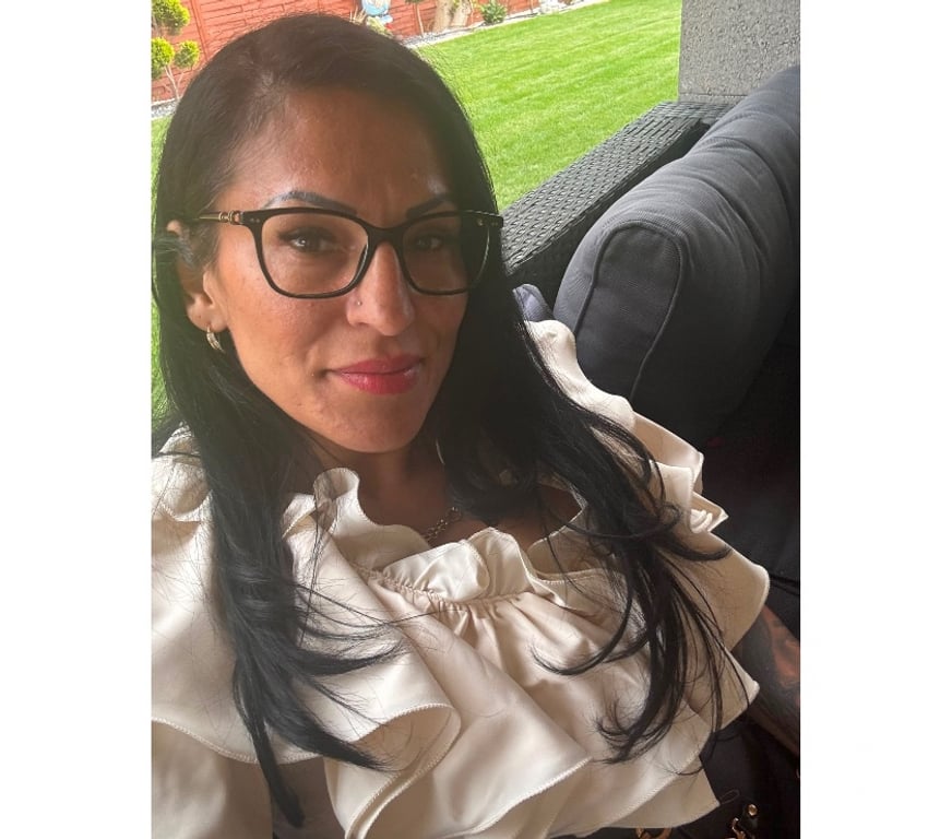 Escorts West London Hillingdon - Photos for Gina new girl silicone boobs