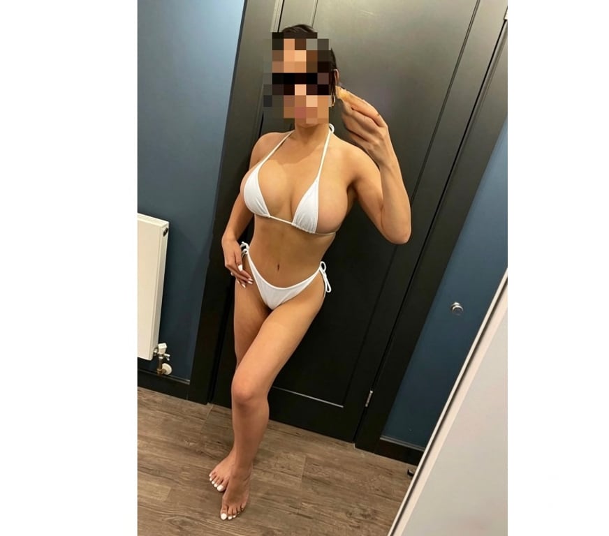 Escorts East London Bow - East London - Photos for Half Latina-Half Asian 07751236557