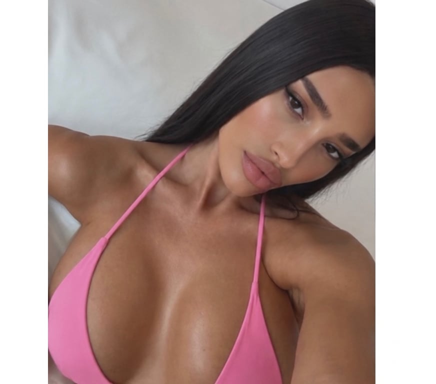 Escorts Surrey Runnymede - Photos for MELISA 🖤 BUSTY BRUNETTE FOR OUTCALL 🖤
