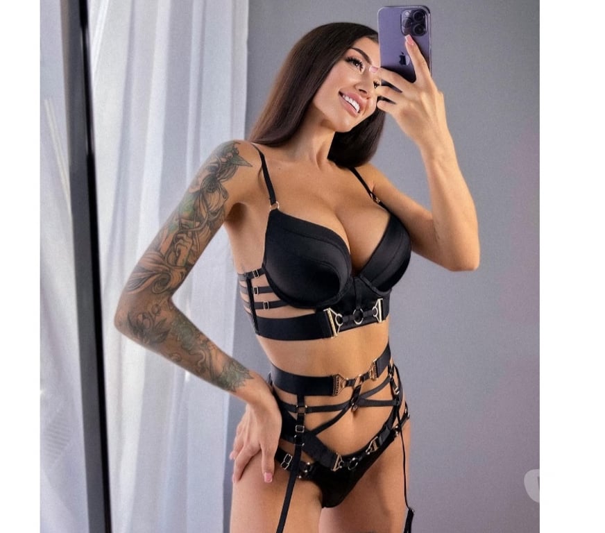 Escorts South West London Earls Court - South West London - Photos for BUSTY BRUNETTE 🖤 OUTCALL ONLY