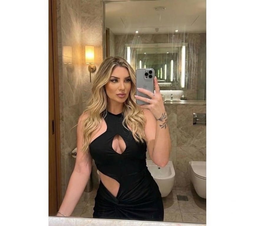 Escorts North West London Harlesden - North West London - Photos for 🇧🇷NAUGHTY Brazilian 🔥PARTY GIRL💯✨🥂🍾