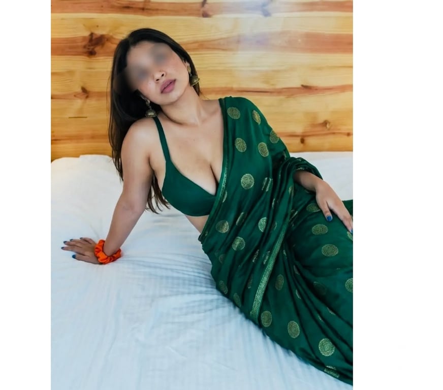 Escorts East London Forest Gate Station - East London - Photos for South indian Charu New to Town 💐