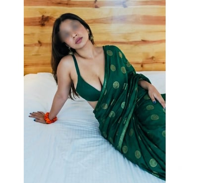 Escorts Forest Gate Station East London - Photos for South indian Charu New to Town 💐