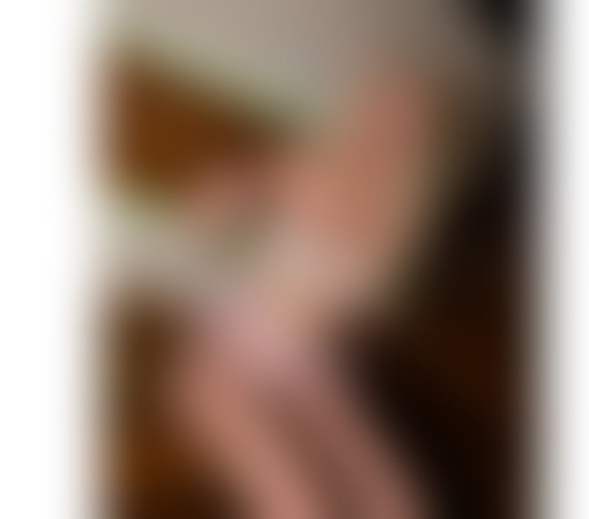 Escorts South East London Bromley - Photos for I am a sweet easy going and beautiful at the same time