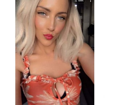 Escorts Amwell Hill East Hertfordshire - Photos for ELLIE HERE COME SEE ME BABY!!