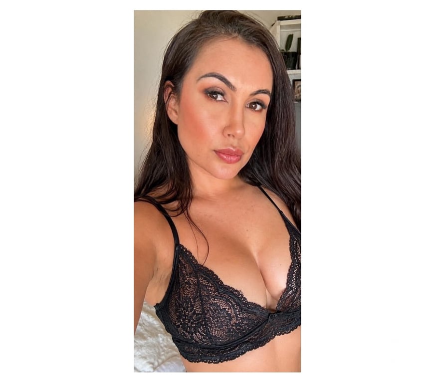 Escorts Kent Medway - Kent - Photos for ERIKA🤍❤️HOT BRAZILIAN ❤️🤍MASSEUSE.GFE