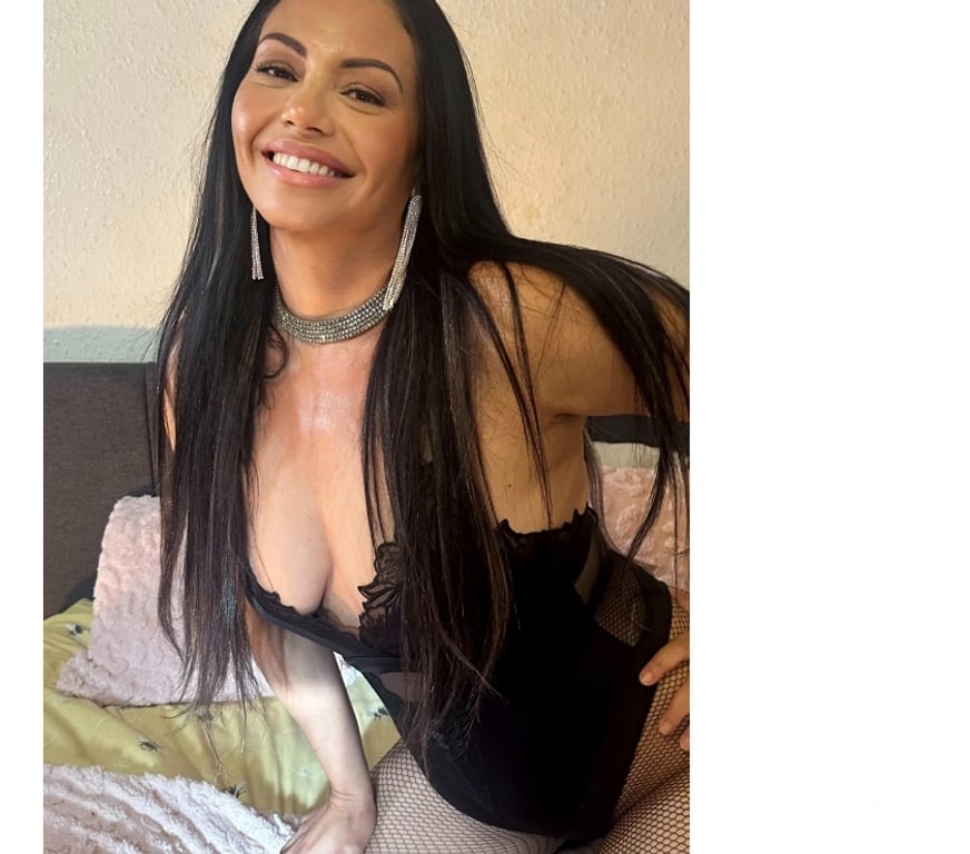 Escorts Greater Manchester Wigan - Photos for VICTORIA YOUR BEST CHOICE GFE, ALOT OF ENERGY🫦