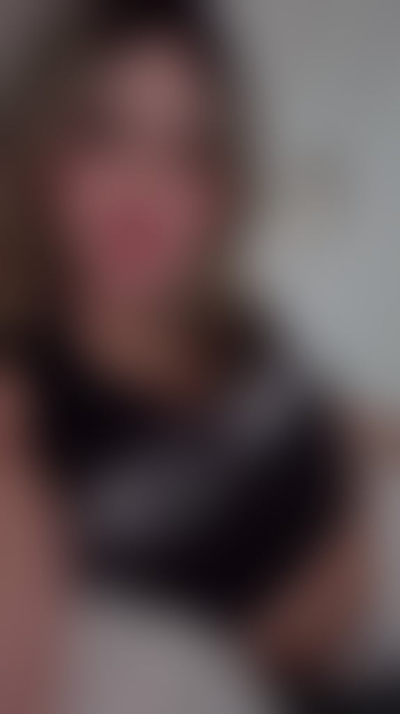 Escorts East London Custom House - DLR Station - East London - 