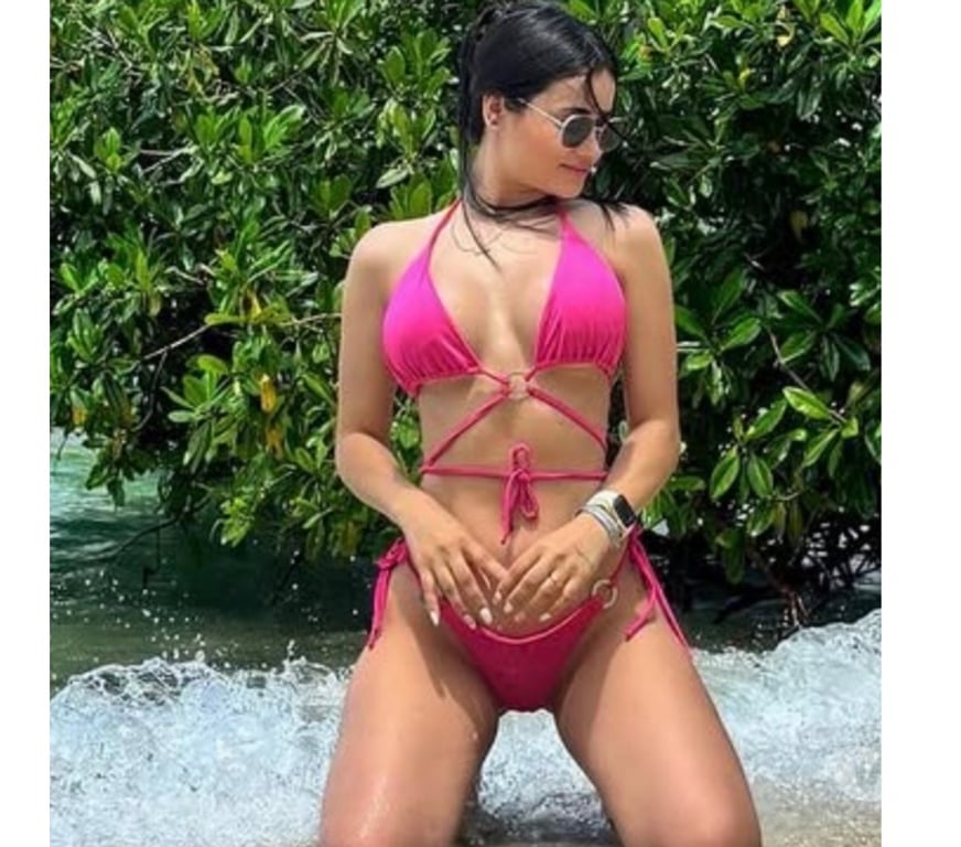 Escorts North West London Golders Green - North West London - Photos for Mia 🇧🇷 Come play with me 😈🥳