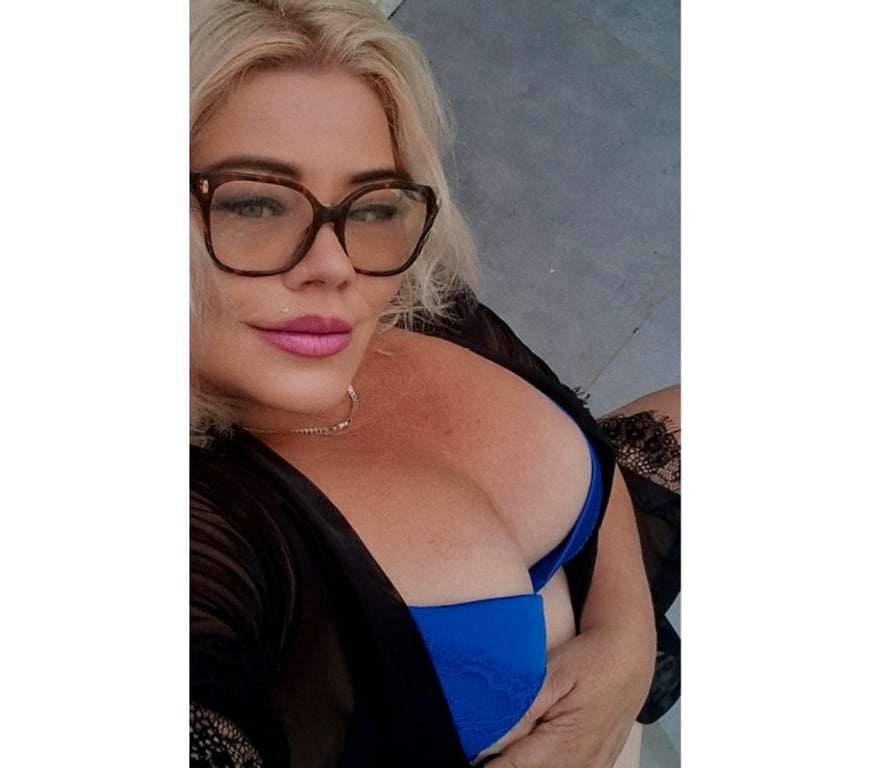 Escorts North London Wood Green - North London - Photos for Sexy Alexa party grils 💯 best bj edmondton