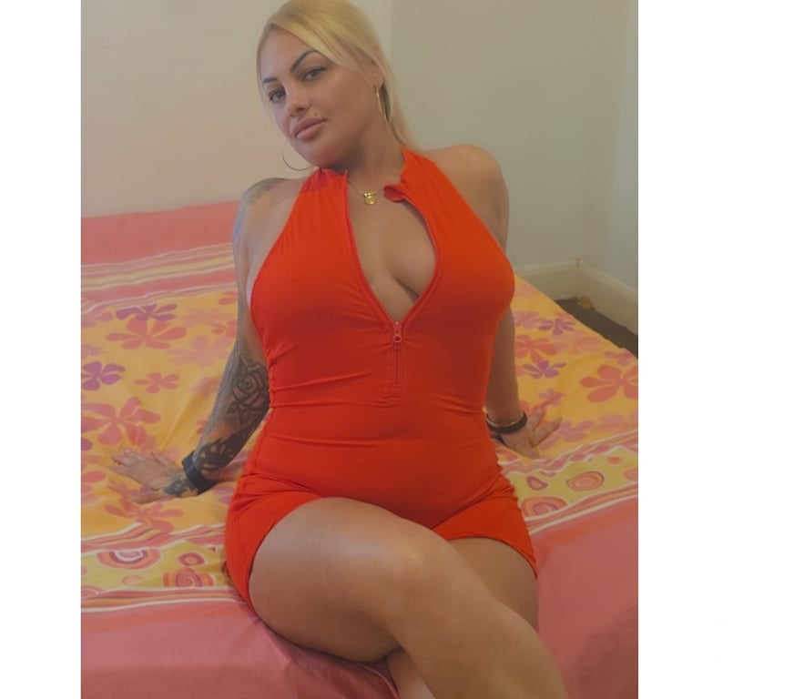 Escorts East London Beckton - East London - Photos for Ella SWEET🍒naughty 🔝 hottest 🔞 party 🔝🍒