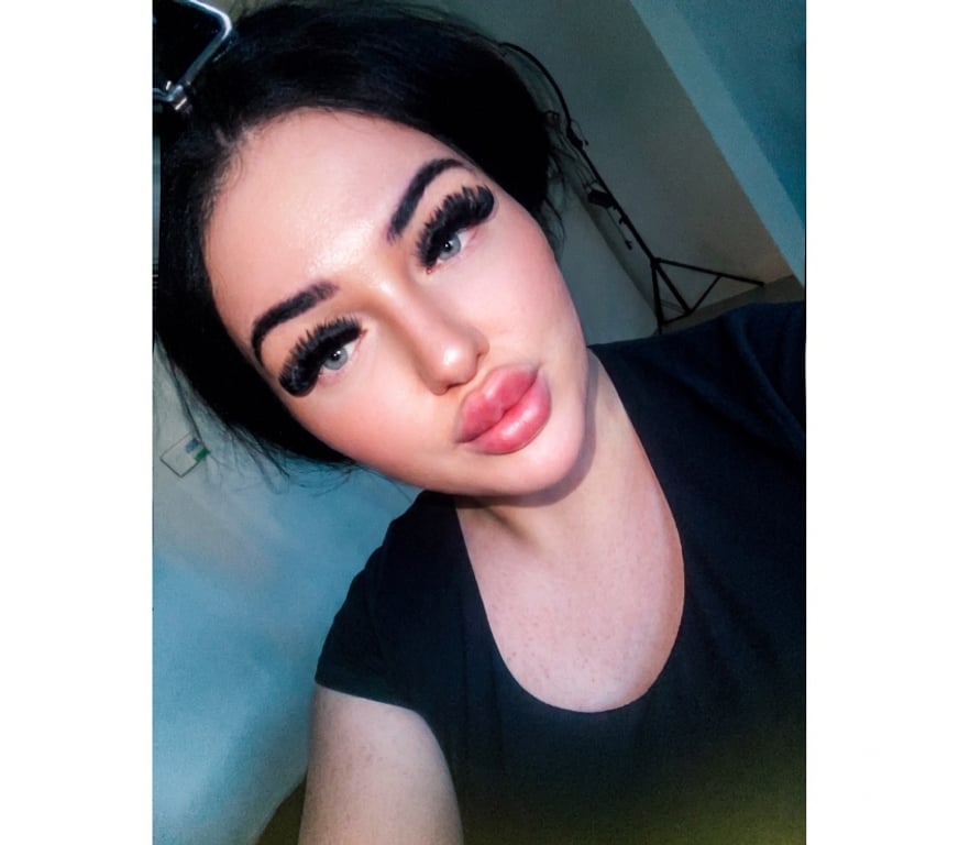 Trans Escorts Ealing Perivale - Ealing - Photos for 7inch curvy Irish trans girl