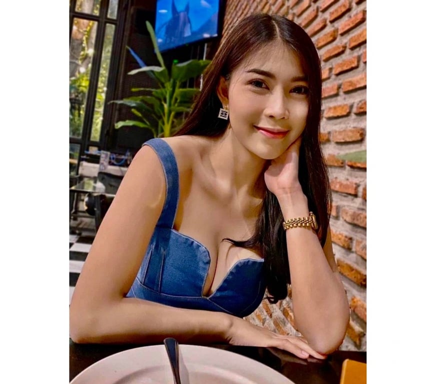 Escorts Buckinghamshire Aylesbury - Buckinghamshire - Photos for Sexy Minta Thai New Escort in town