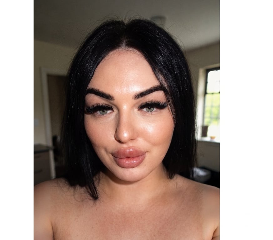 Trans Escorts West London Paddington - West London - Photos for 7inch Irish curvy trans girl in Perivale west london