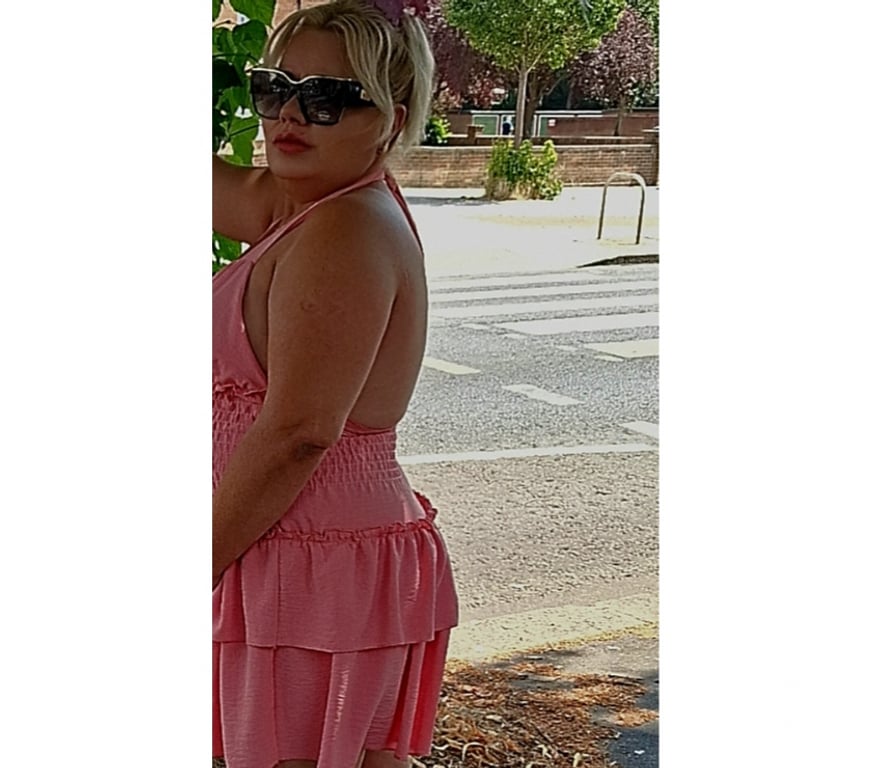 Escorts North London Edmondton Green Station - North London - Photos for Hi Guy’s! My name is Alexa im very friendly Hungarian milf
