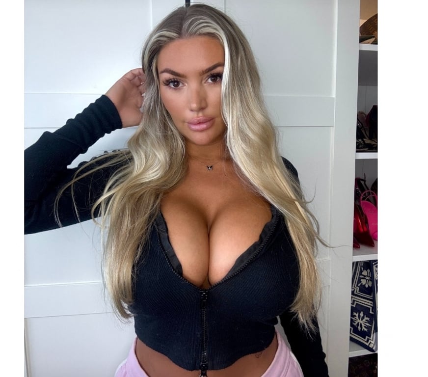 Escorts Cornwall Newquay - Cornwall - Photos for Hello guys im Vanessa new girl in town