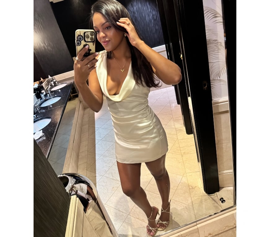 Escorts Surrey Epsom and Ewell - Photos for 🔥BRAZILIAN GIRL🔥PARTY💋🥂