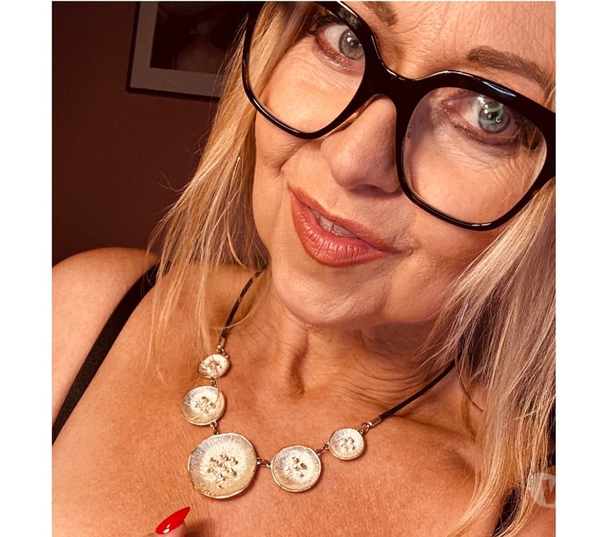 Adult Entertainment Vale of Glamorgan - Wales Barry - Vale of Glamorgan - Photos for HOT CURVY Woman Video Calls CustomVids Message 07505 807938