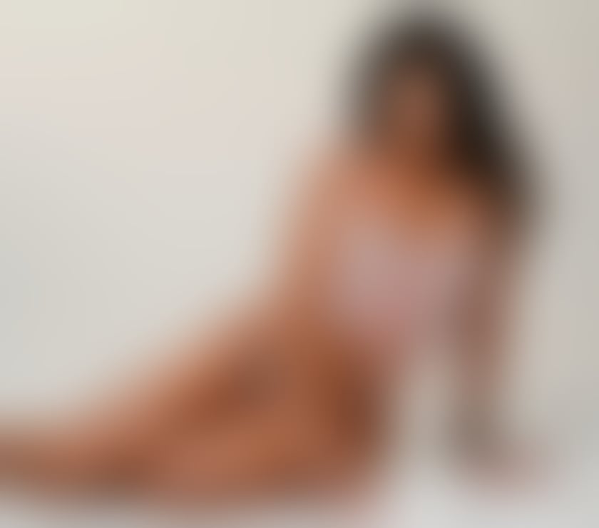 Escorts East London Canary Wharf - East London - Photos for 🔥 Elegant. Captivating. Effortlessly seductive. 🔥