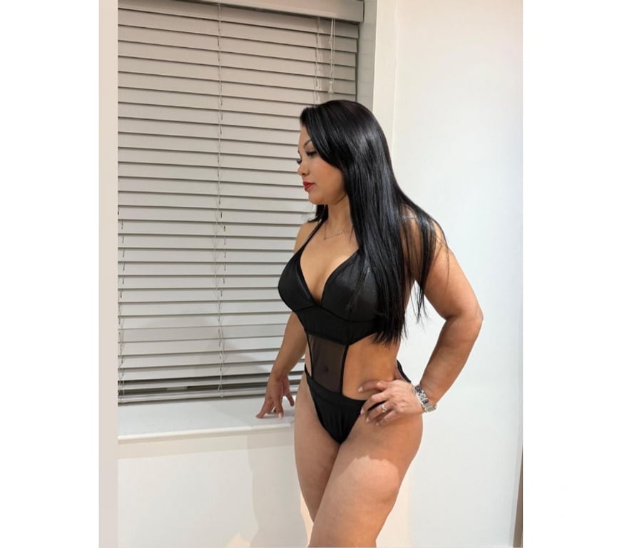 Escorts West London Hillingdon - Photos for ROSELI THE BEST EXPERIENCE